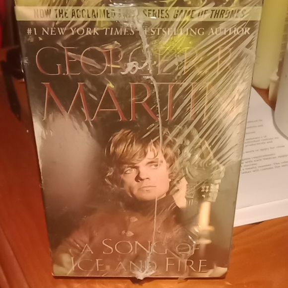 Five book collection of George RR Martin game of thrones books - Picture 3 of 4